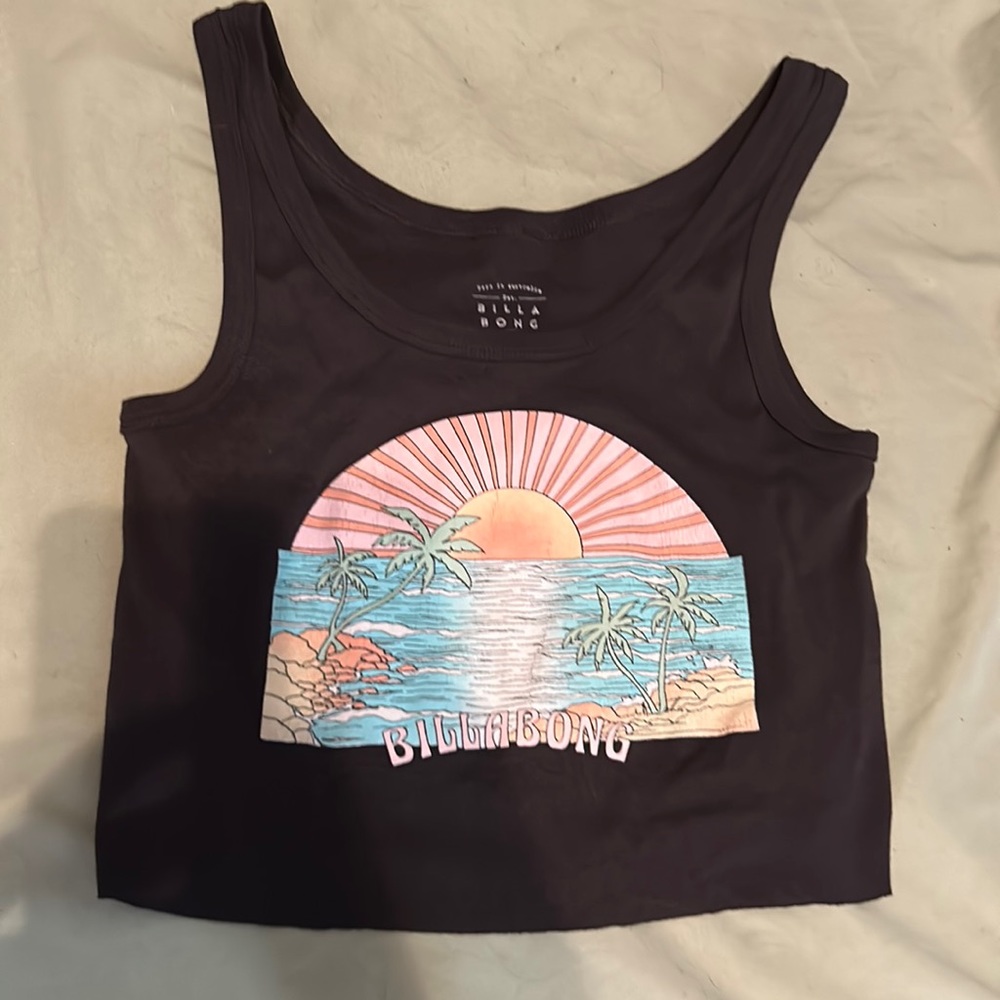 Black beach billabong tank top (cropped)